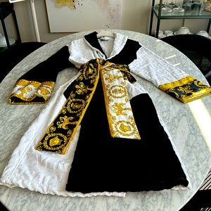 Versace - authentic- black and white full length robe